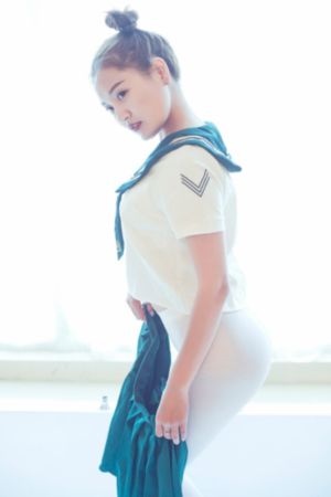 女生肌肌