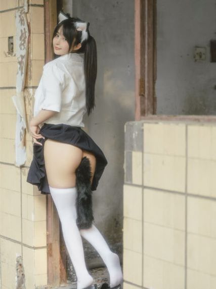 年轻的嫂子2在线